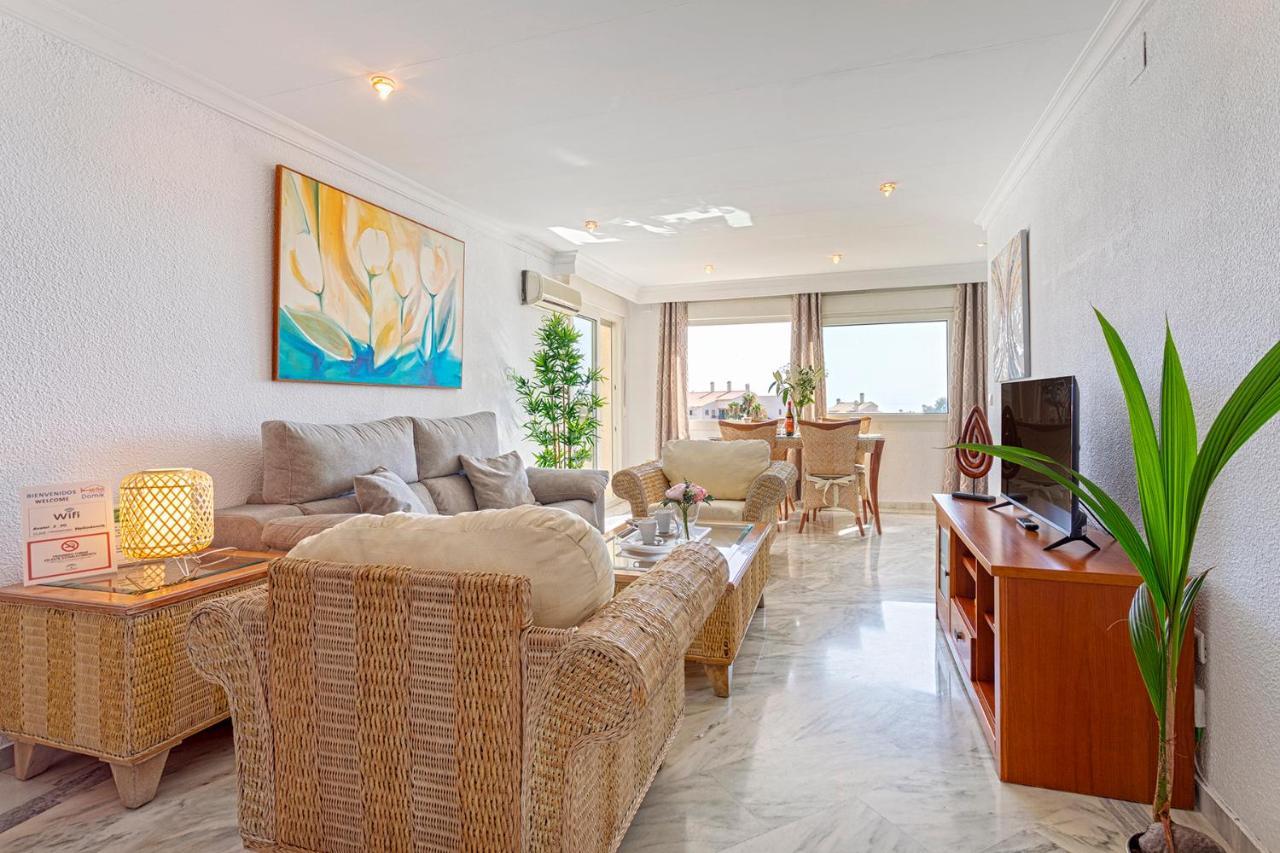 Beach And Pool Holidays At The Grand Coloso เบนัลมาเดนา ภายนอก รูปภาพ